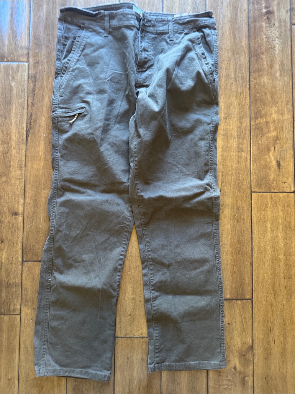 Weatherproof Men's Cargo Pants in Dark Gray Mens 34x30. Never worn.